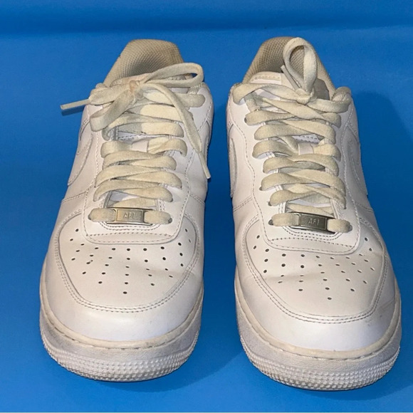 Nike Air Force 1 Triple White CW2288-111 Casual Sneakers Mens Size US 9.5 - Picture 2 of 11